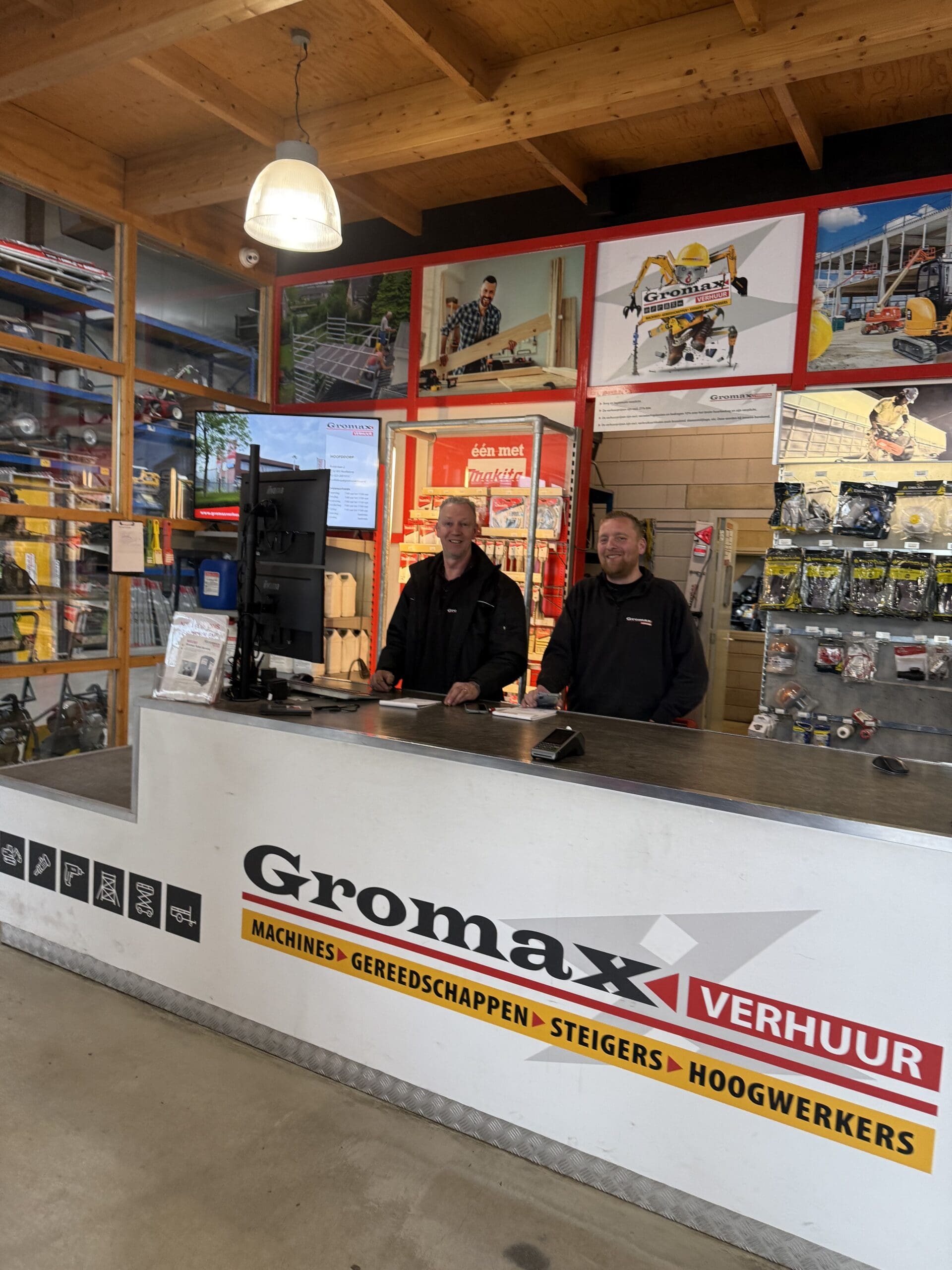Gromax locatie Nieuw Vennep medewerkers achter de balie